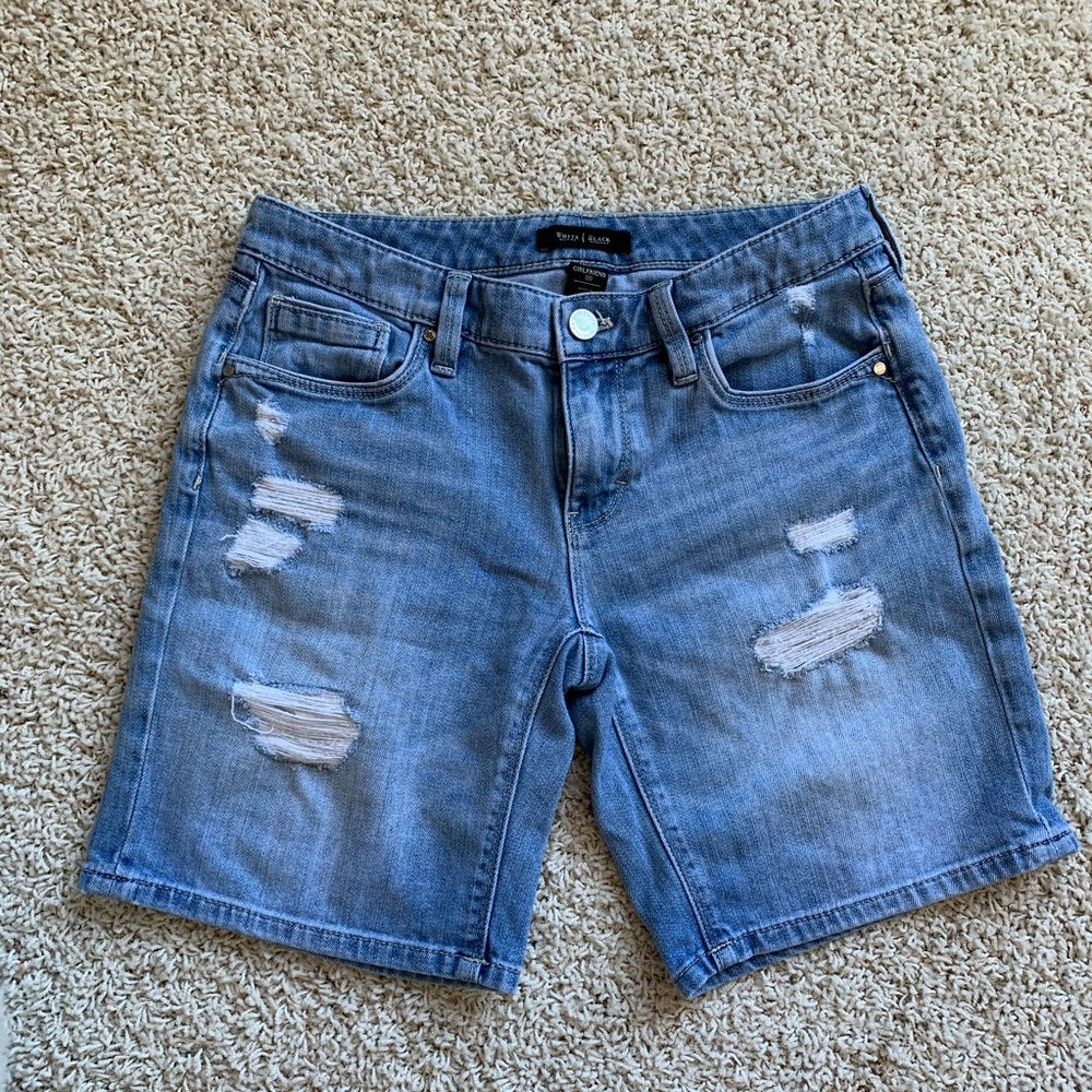 White House Black Market Girlfriend Shorts, 00